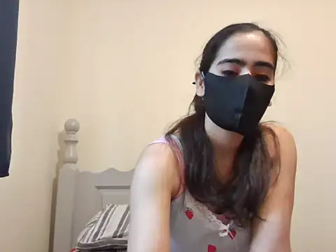 bobtailformal (F young) - 🦋full nude for 2 mints🦋