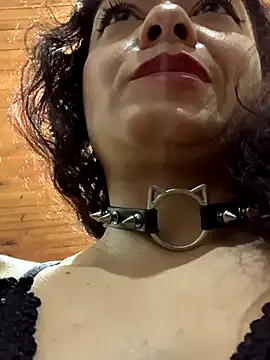 Webcam Model (NatashaRex) is live