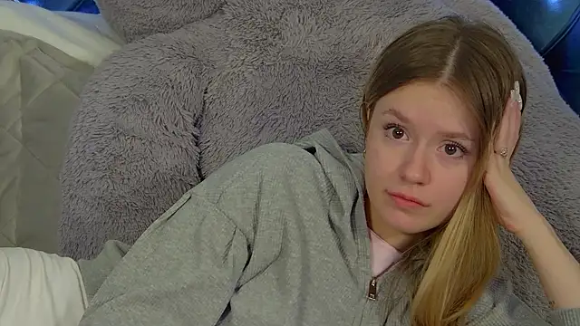 MilanaBalmain webcam