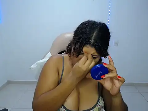 natalietits1 live cam screenshot female from Colombia on Wusca – Live Webcams, Replays & GIFs