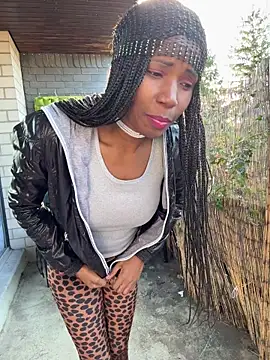 Squirt-Fuck-Queen webcam