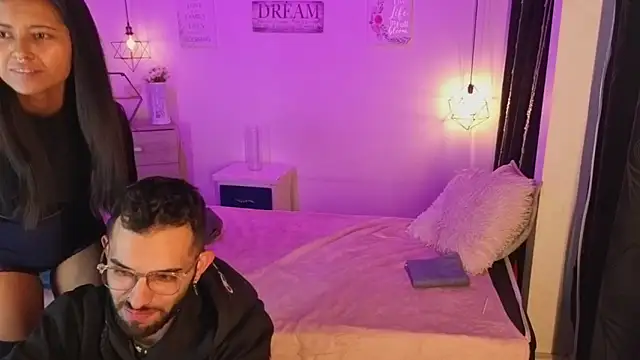 annie_and_ryan webcam