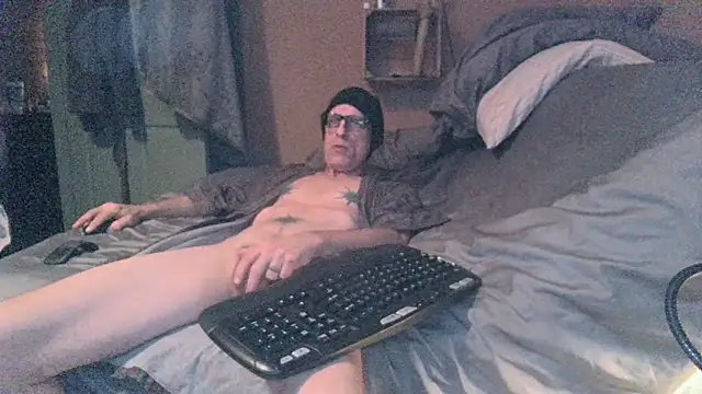 leahcimnikral webcam