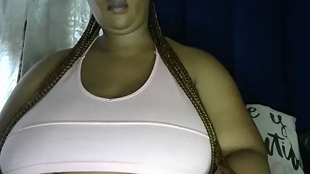 NippleMilkXx webcam