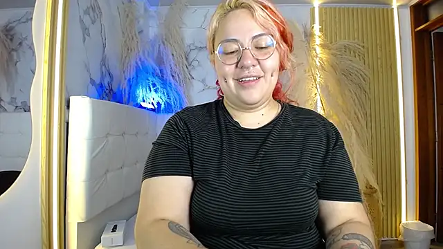 bruja__scarlata - Bruja__Scarlata's free webcam