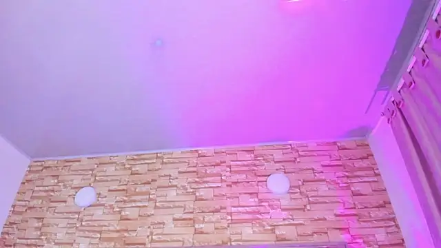 sophie_pariss webcam