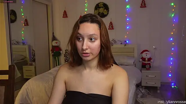 LilyannRosse webcam