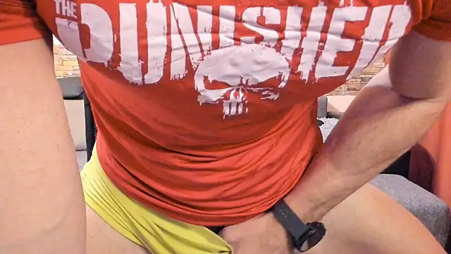 hothunktrainer - HotHunkTrainer's free webcam - UK Sex Cams