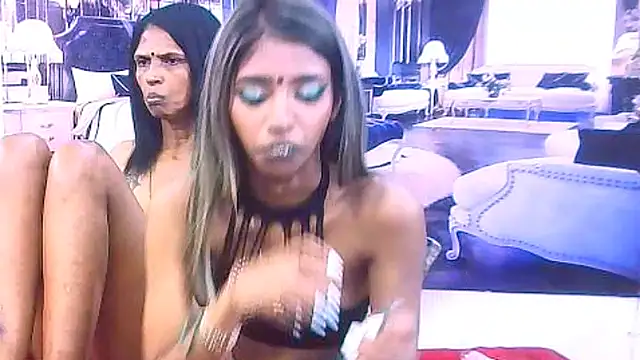 IndianSexySlender webcam