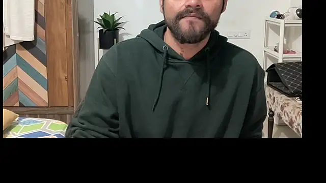 MakeMeAwareAah webcam