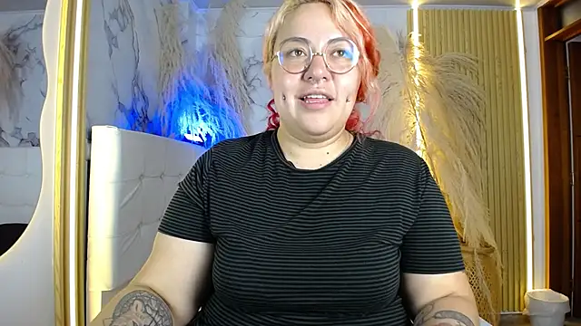 Bruja__Scarlata webcam