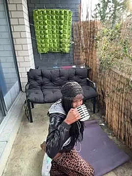 Squirt-Fuck-Queen from StripChat is Freechat