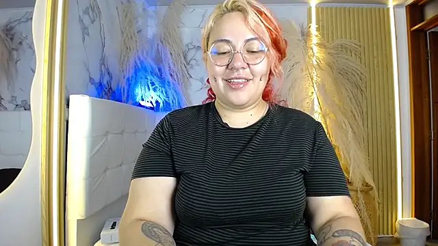 Bruja__Scarlata webcam