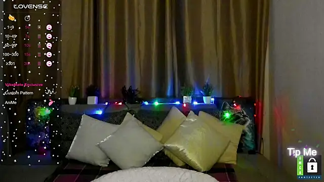 Alianna_Solo_Kisses webcam