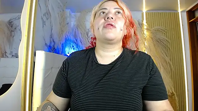 Bruja__Scarlata webcam