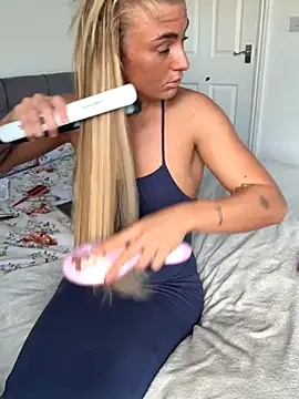 Blonde_BambiXX webcam