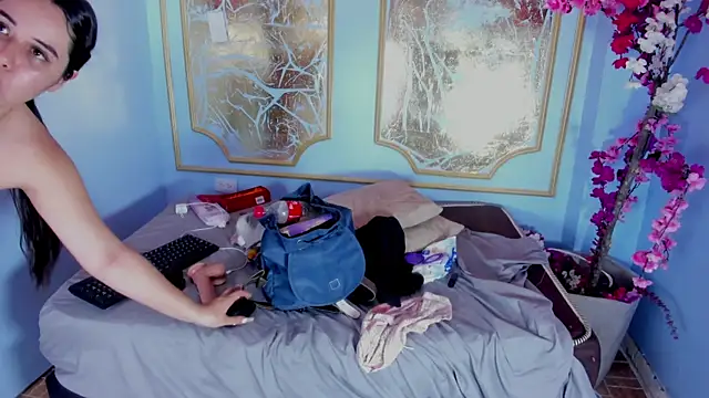 melaniecooperr webcam