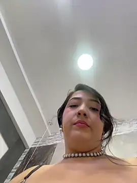 Hannahpradaa_ webcam