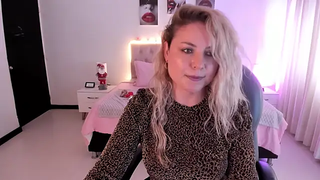 Violeta_Hotter webcam