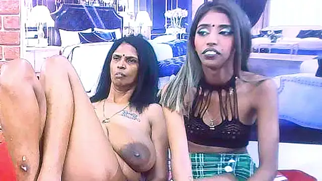 IndianSexySlender webcam