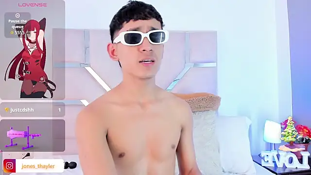 Thayler_jones webcam