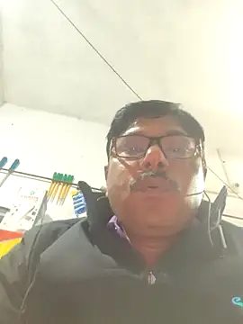 srmotrs (Ask my age) - Test the precum