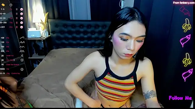 bellamoonlightX Live Webcam on Stripchat