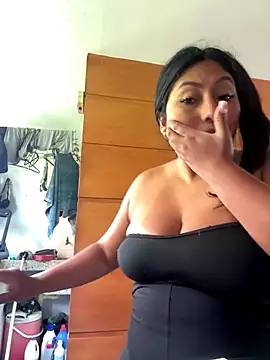 emmyjhonson07 webcam