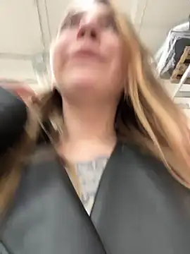 Sunny___Bunny webcam