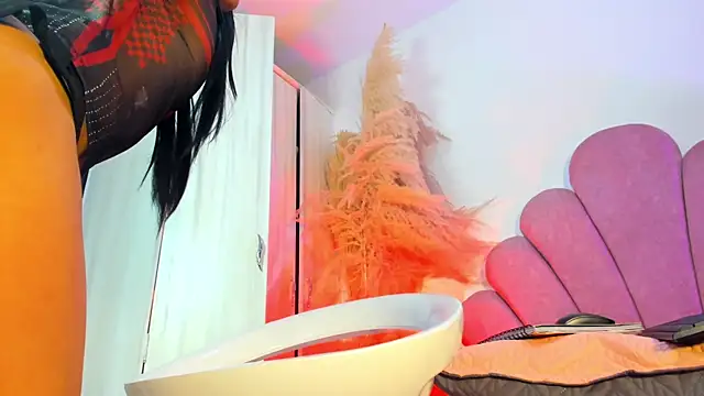 Dominique_Rae webcam