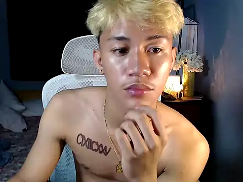 naughtyboyloy_0 webcam