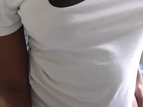 Live Sex Chat with xxfantasy122 (@xxfantasy122)