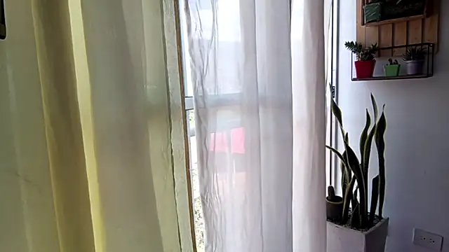 Adam_Valenciia webcam