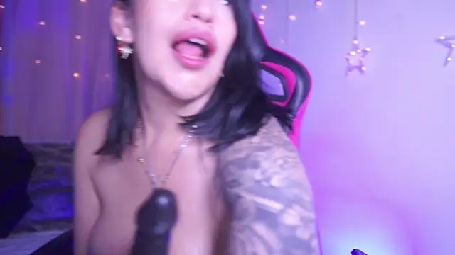 Madison_Mayer webcam