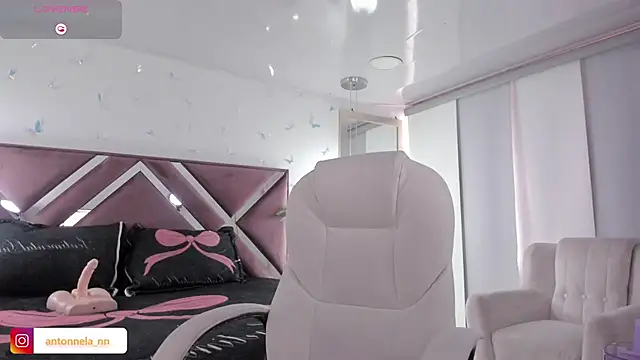 _Antonnela_ webcam