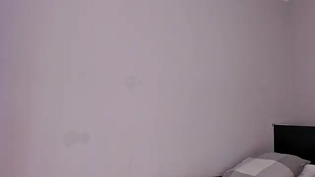 sara__jones_gh webcam