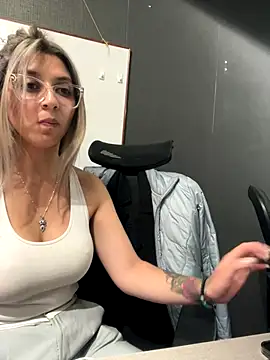 Isabella_Varella webcam