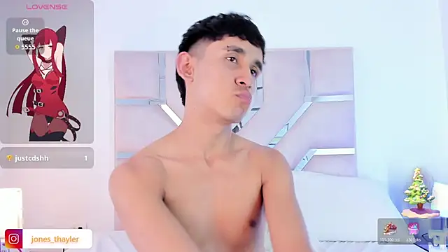 Thayler_jones webcam