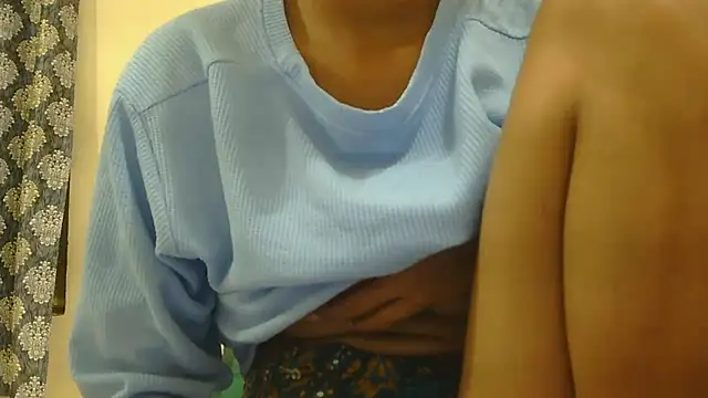 manisha_baby (F teen) - boobs oil show