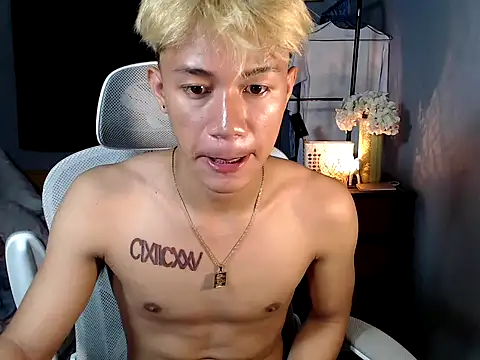 naughtyboyloy_0 webcam