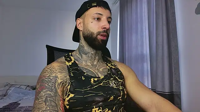 MasculineGuy99 webcam