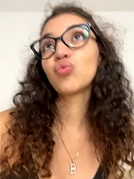 uniquerossie (F young) - :heart: striptease:heart: