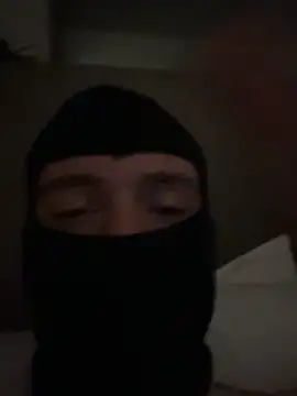 whiterookie (M twink) - finger in 🍑