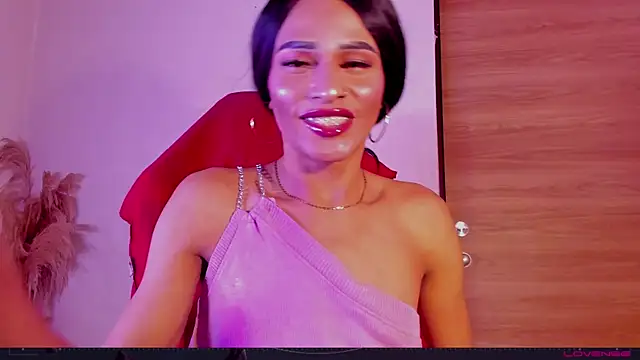 carolinemiller7 webcam