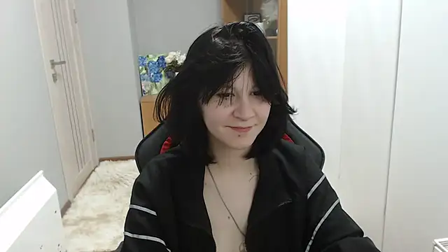 tinaquiin - TinaQuiin's free webcam - UK Sex Cams