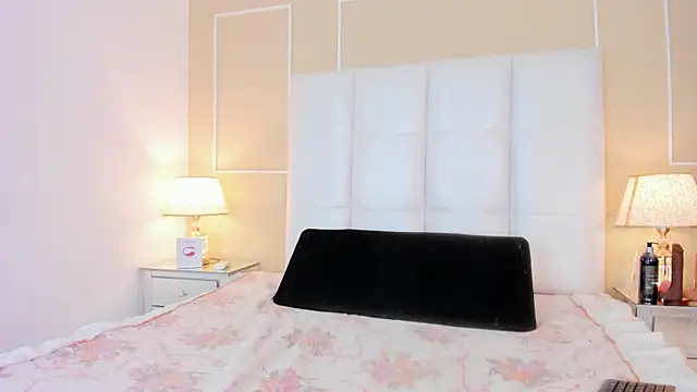 Dolly_Dirty_Squirrt webcam