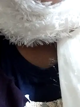 Webcam Model (Laxmi_89) is live