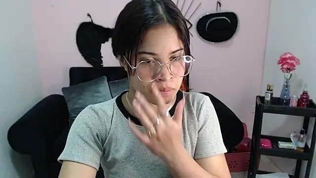 mia_sexgirl - Mia_sexgirl's free webcam