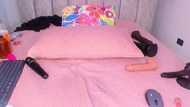 sharlott_miller webcam