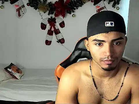 andrew_jonhes webcam